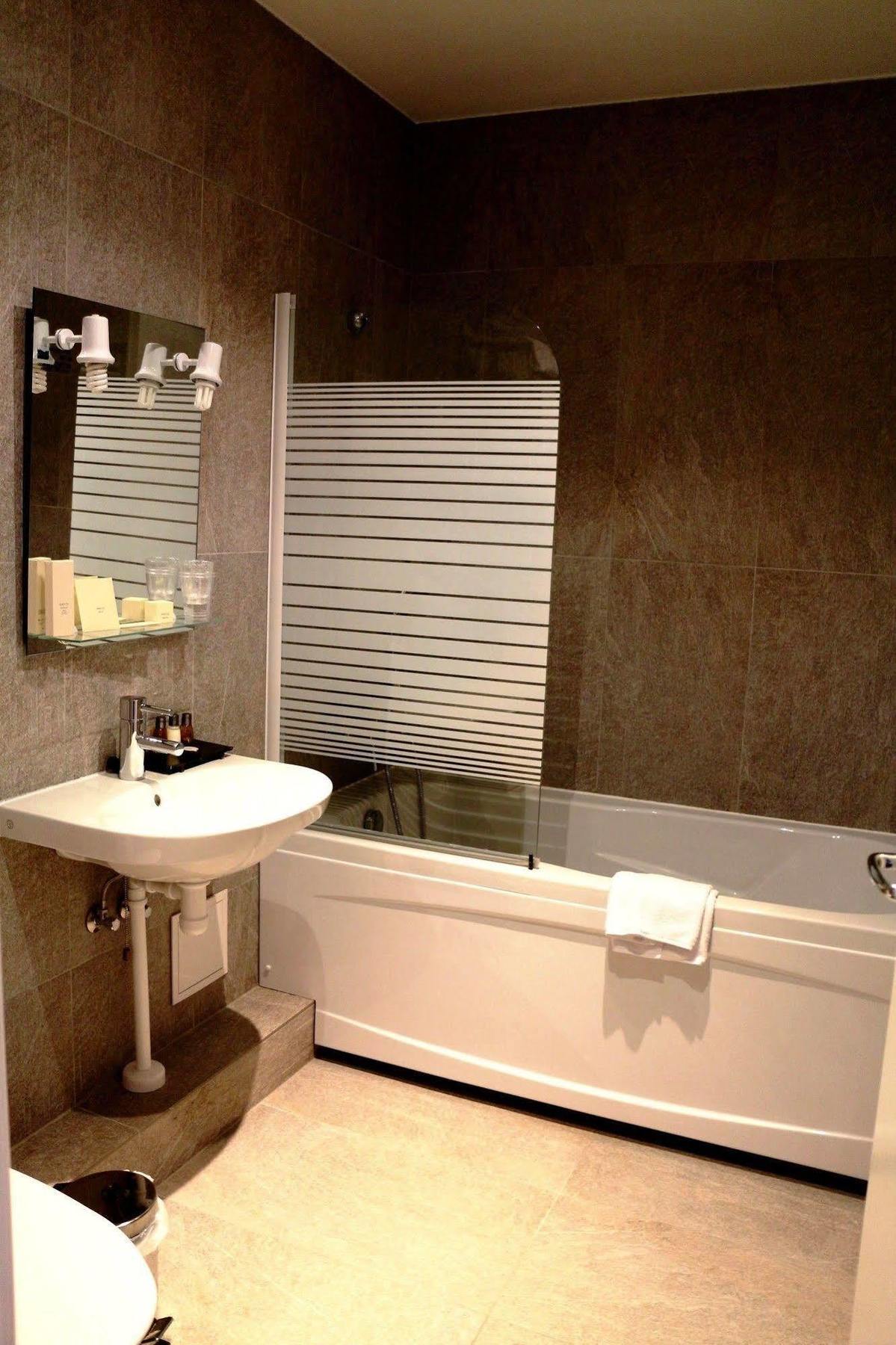 Irin Hotel Antibes Dış mekan fotoğraf